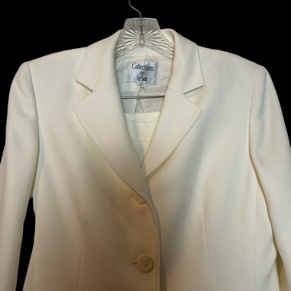 Collection for Le Suit Cream Two Piece Fully Lined Classic Pant Suit Sz. 8P - Picture 5 of 16